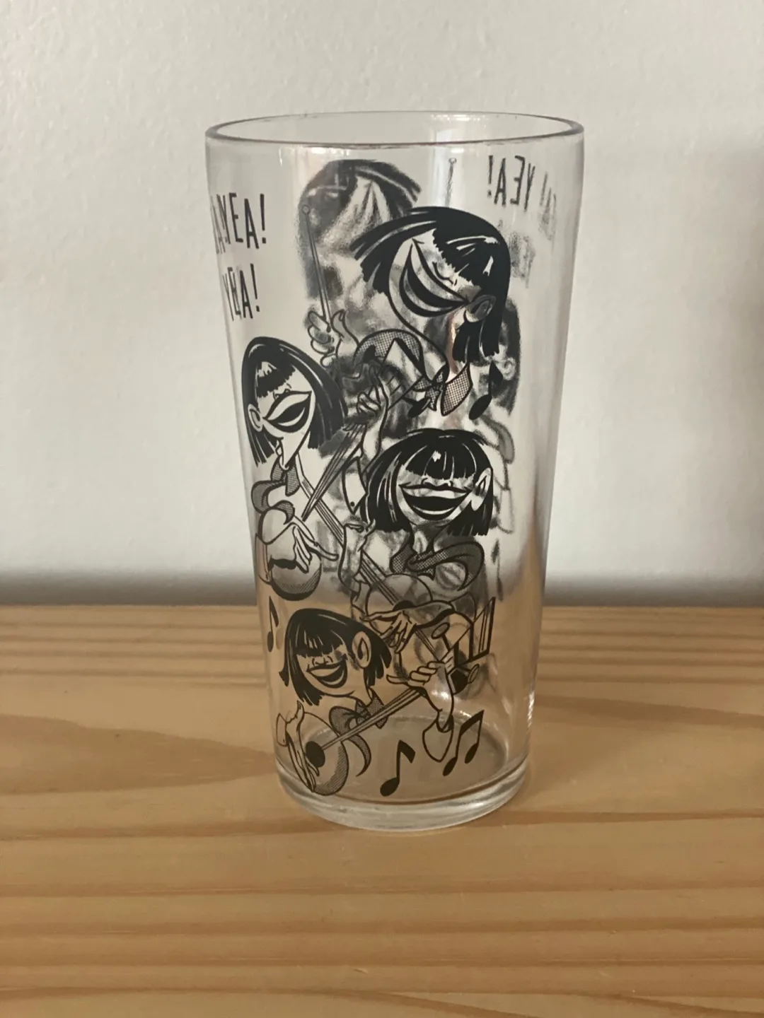 1 Vintage Beatles Tumbler image indicator(5)