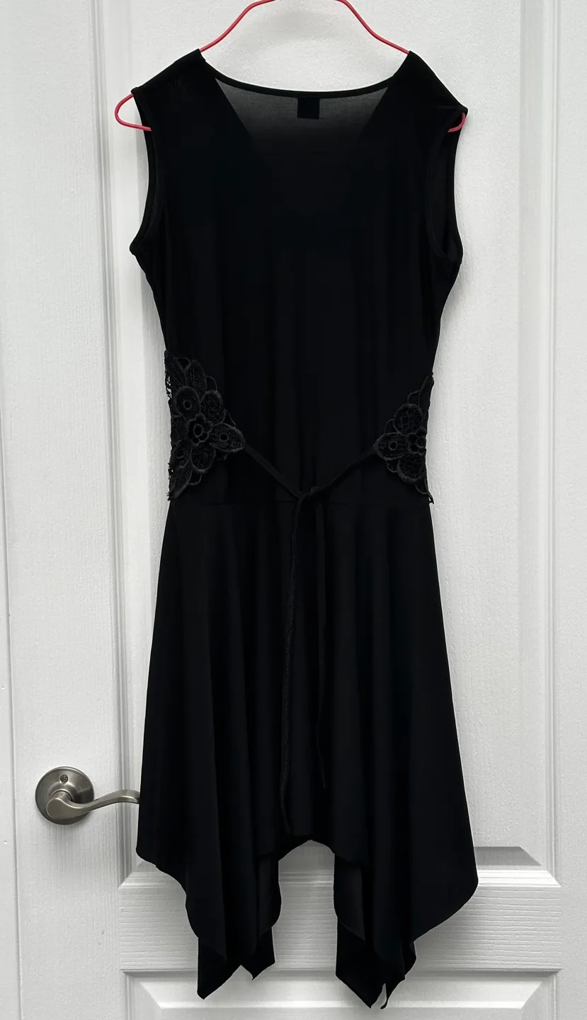 Black Sleeveless Dress with Crossover Front Lace Detail image indicator(4)