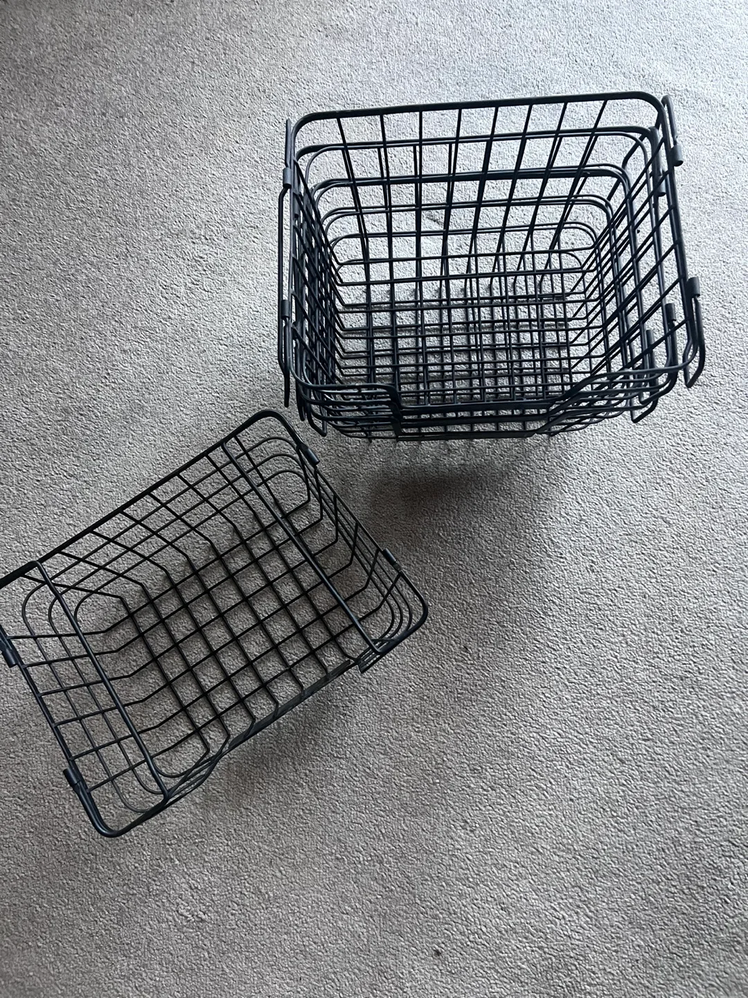 Four stackable sturdy pantry baskets: storage image indicator(6)