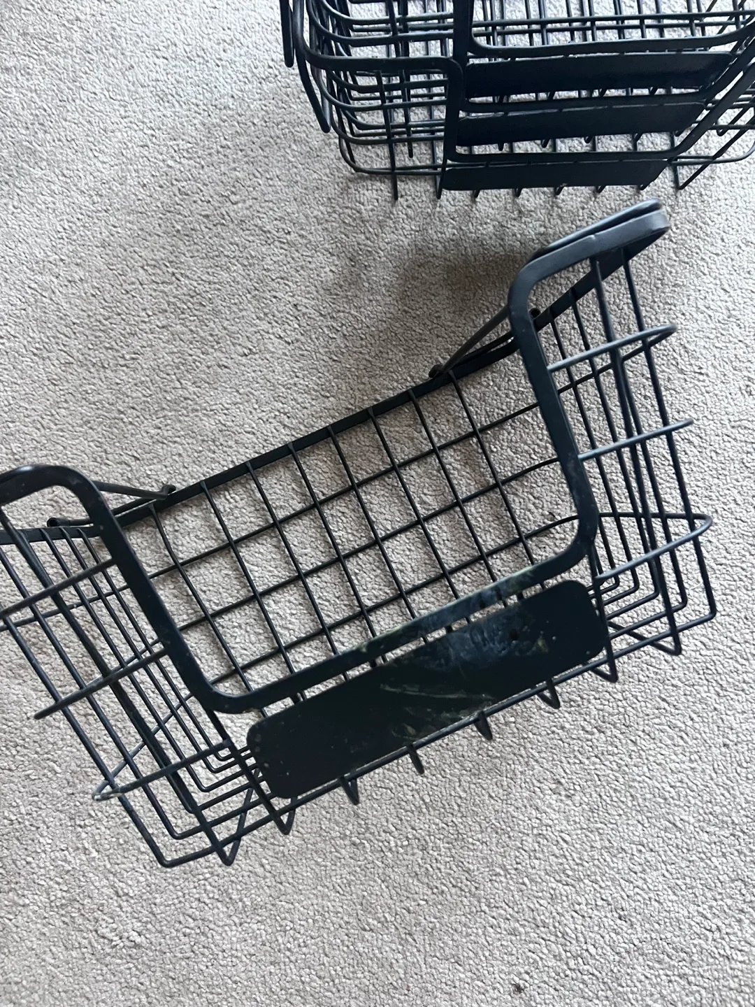 Four stackable sturdy pantry baskets: storage image indicator(4)