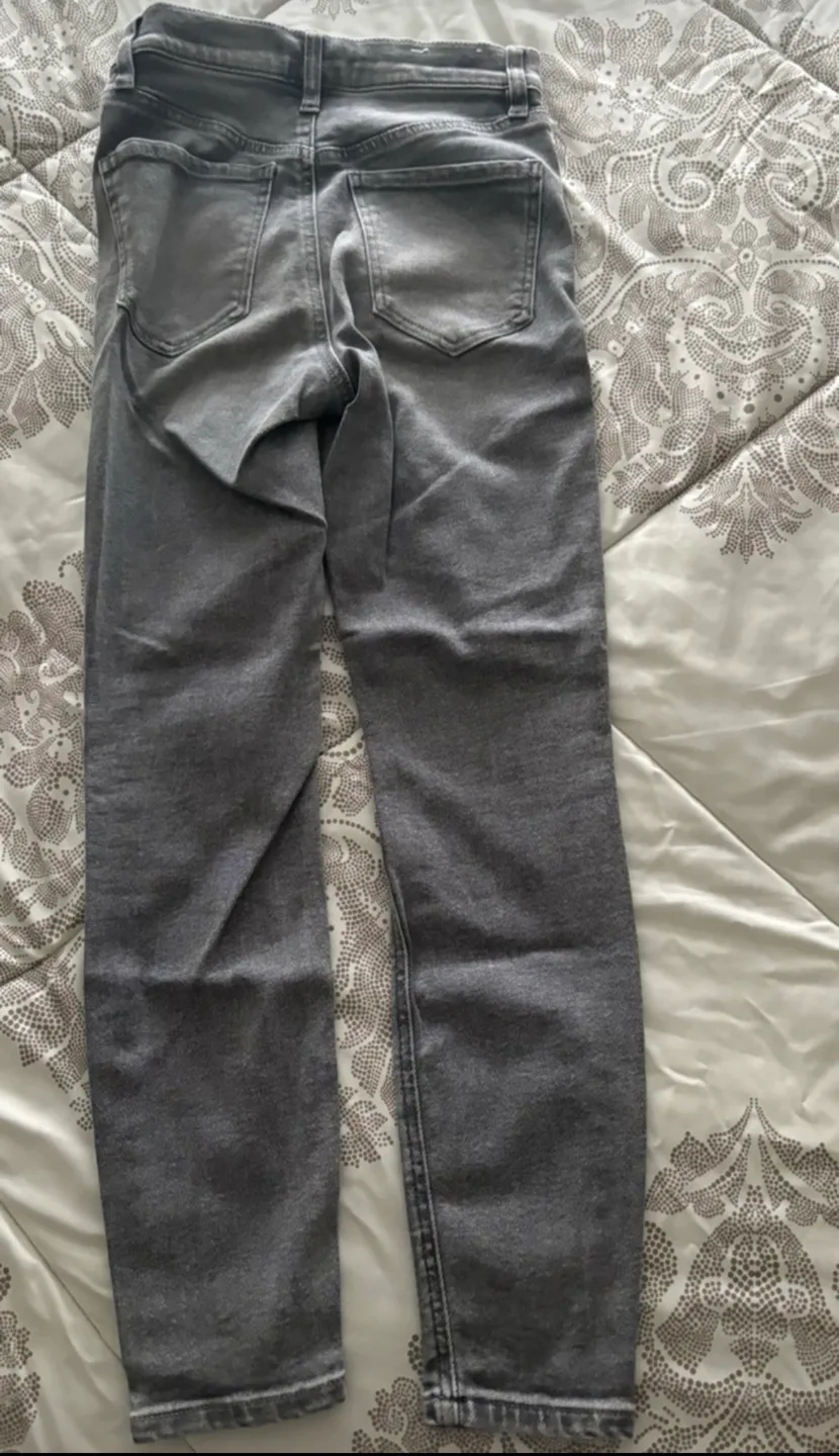 Dynamite Kate High-Waisted Grey Jeans - Size 25 image indicator(8)
