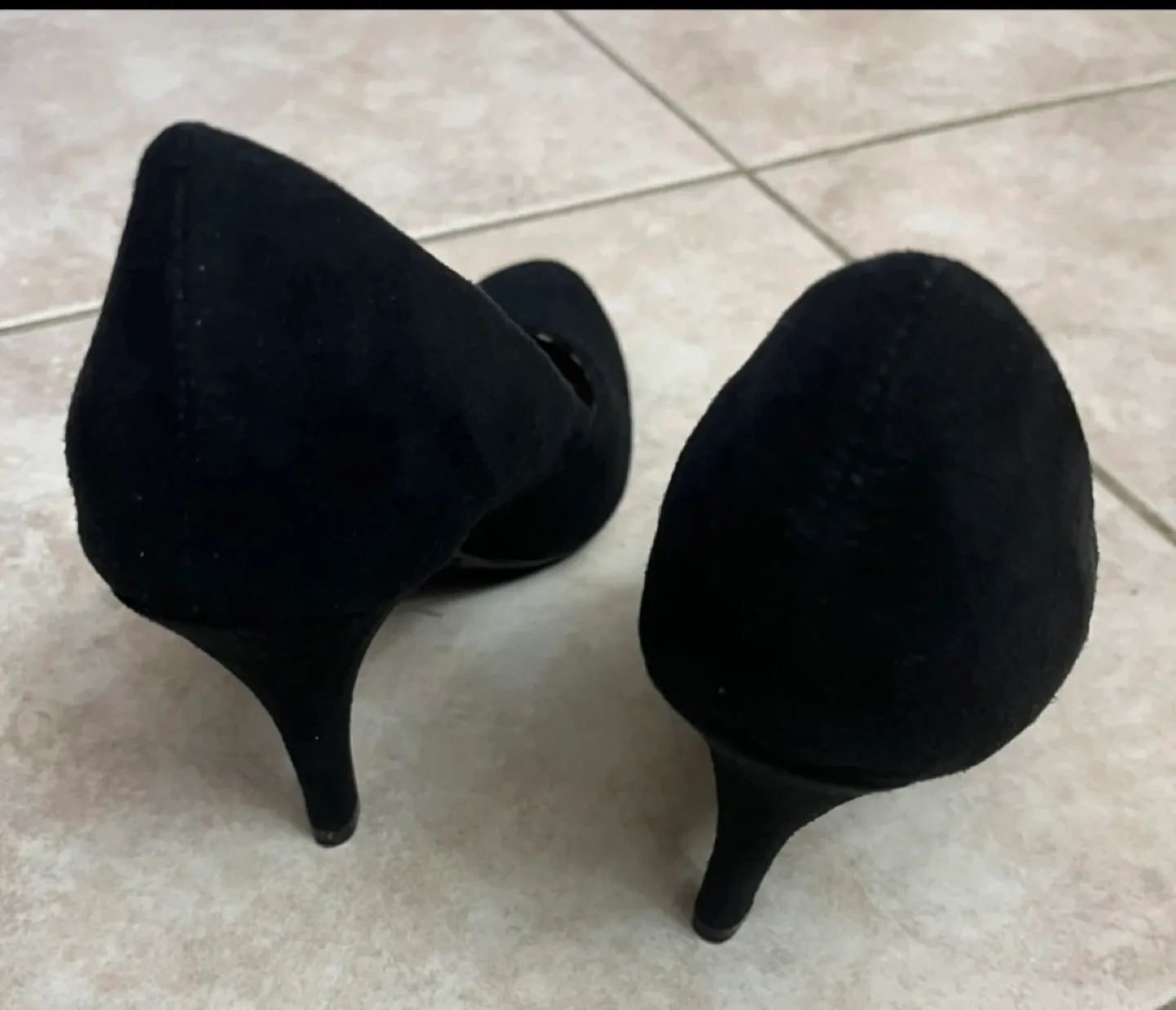 Black Suede Heels Size 6.5 image indicator(4)