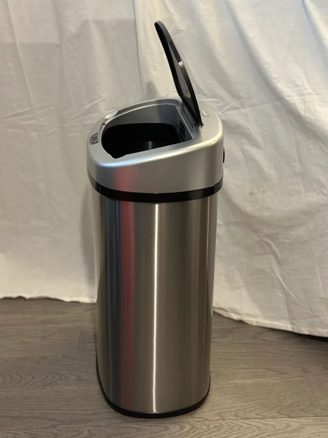 13-Gallon Stainless Steel Automatic Touchless Trash Can image indicator(6)