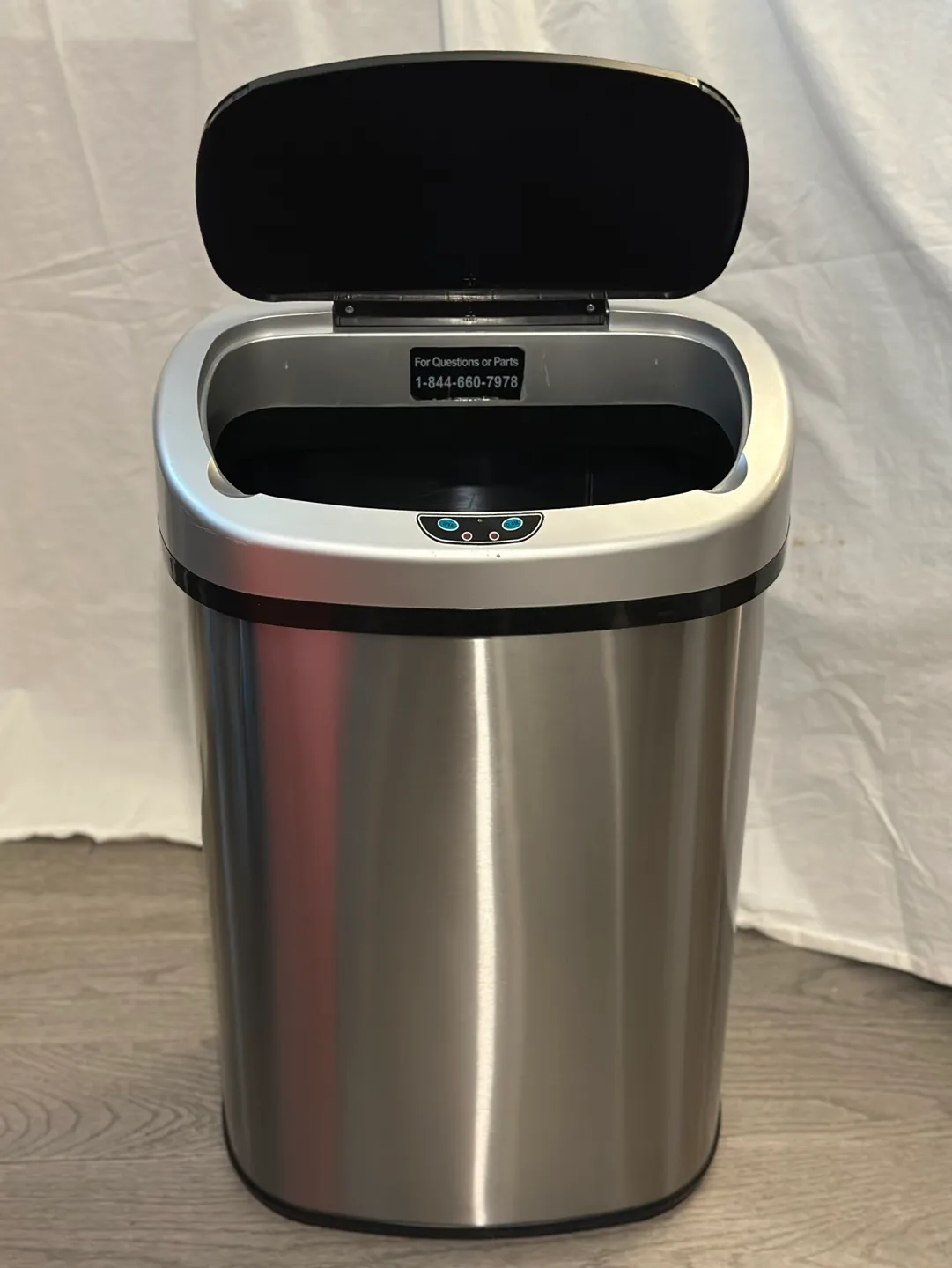 13-Gallon Stainless Steel Automatic Touchless Trash Can image indicator(3)
