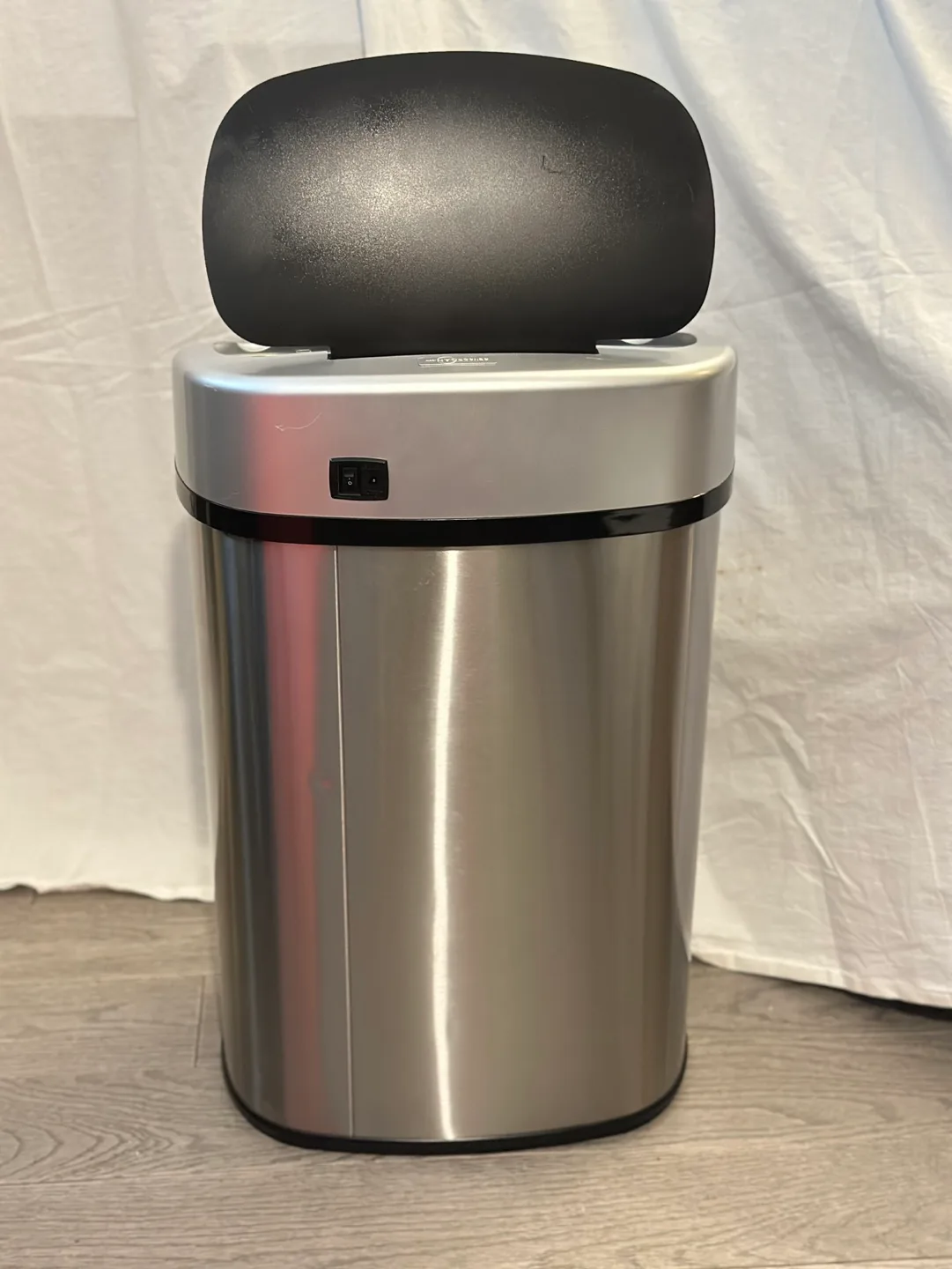 13-Gallon Stainless Steel Automatic Touchless Trash Can image indicator(4)