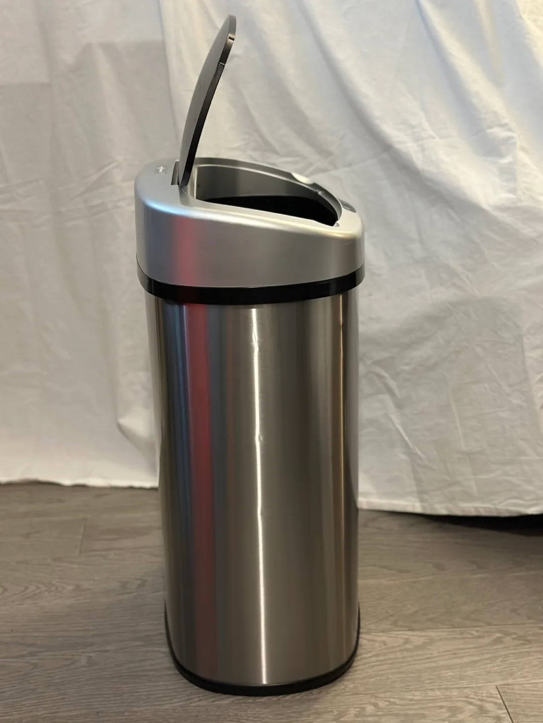 13-Gallon Stainless Steel Automatic Touchless Trash Can image indicator(5)