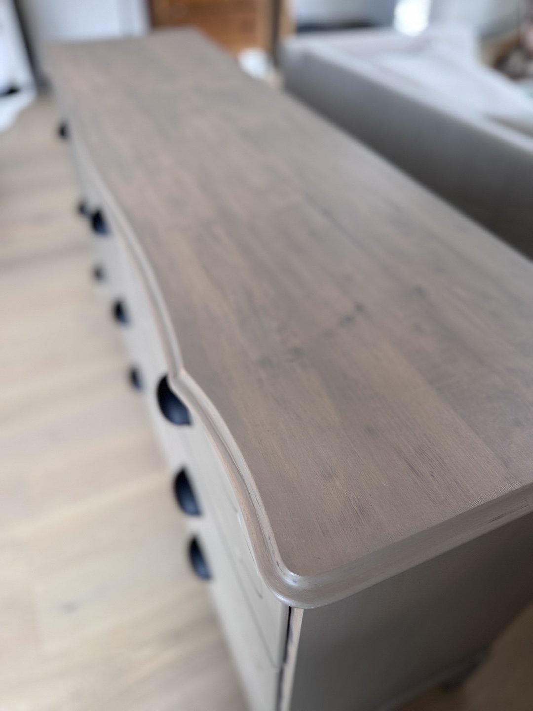 Refurbished nine-Drawer Dresser - photo 3