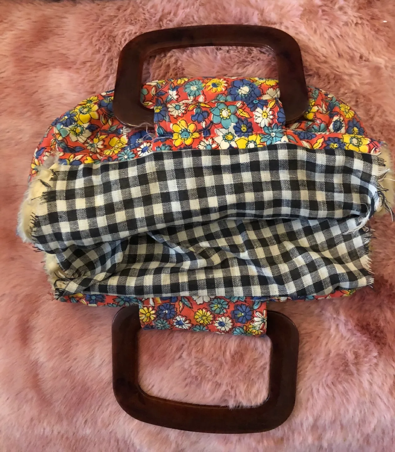 Vintage Floral Sewing Handbag with Glass Wood Handle image indicator(3)