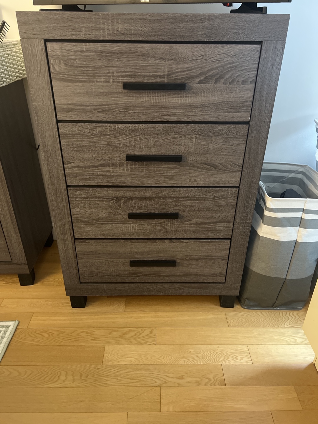 4-Drawer Chest of Drawers Gray Wood
