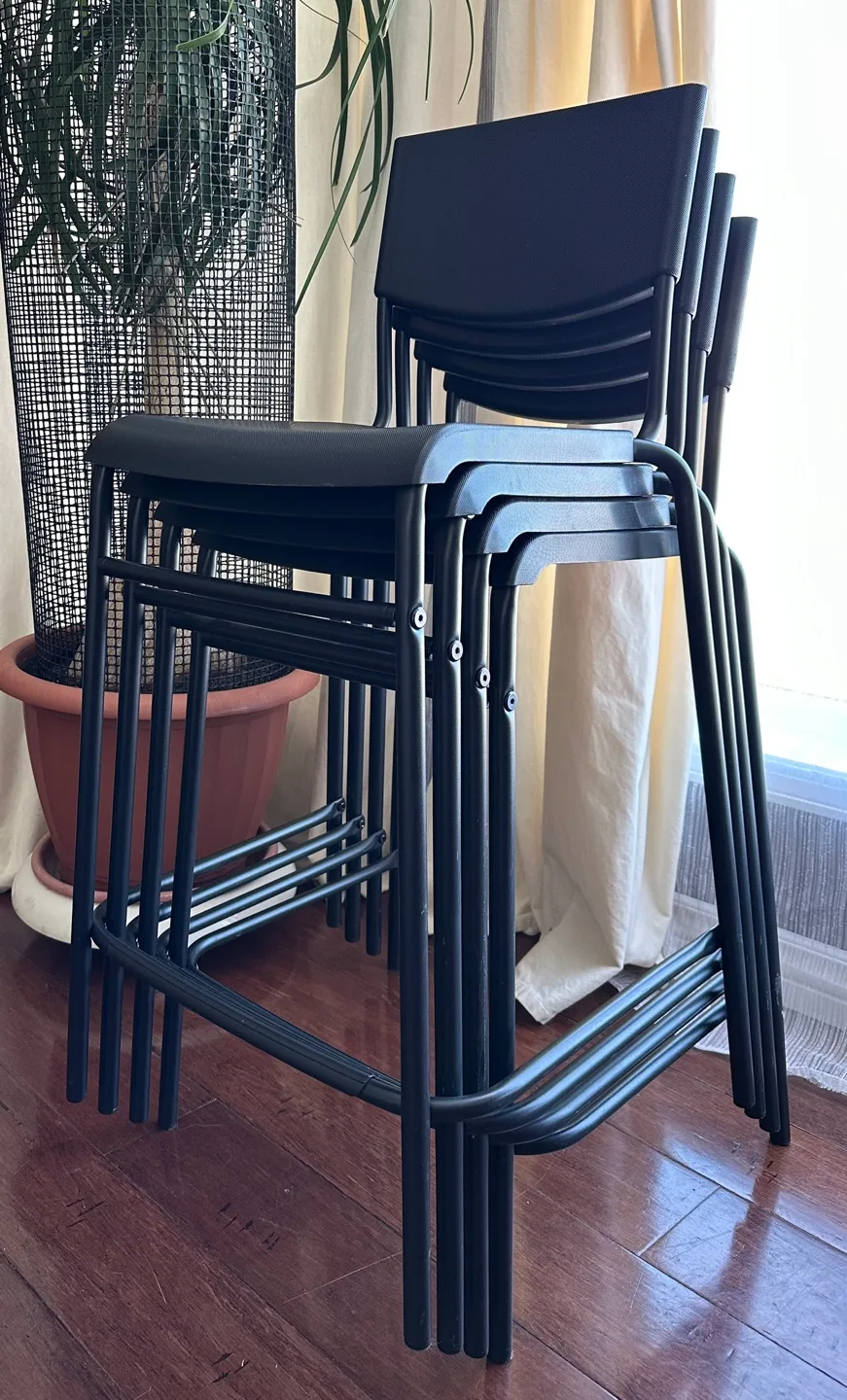 IKEA STIG Black Bar Stools (Set of 4) image indicator(4)