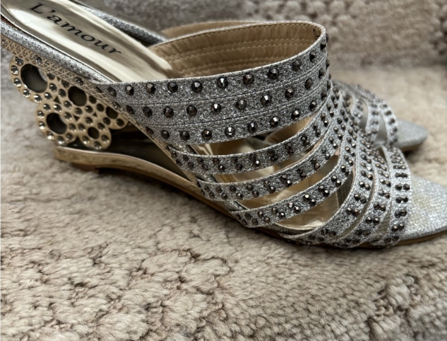L'Amour Silver Glitter Wedge Sandals - photo 4