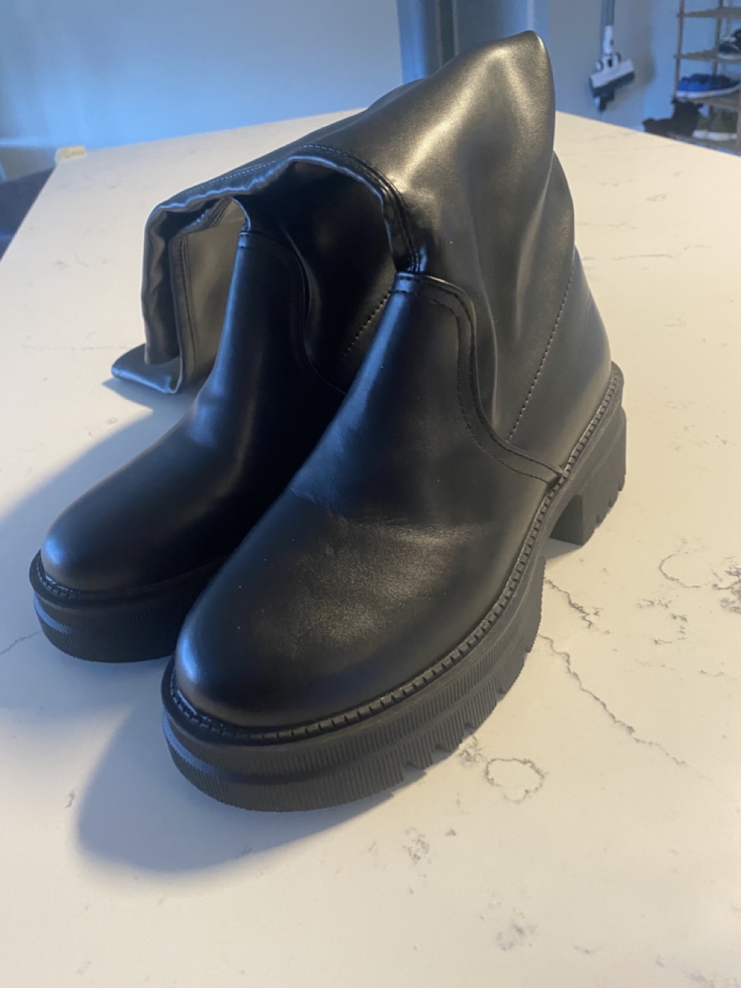 Women's Black Knee-High Boots with Thick Bottoms