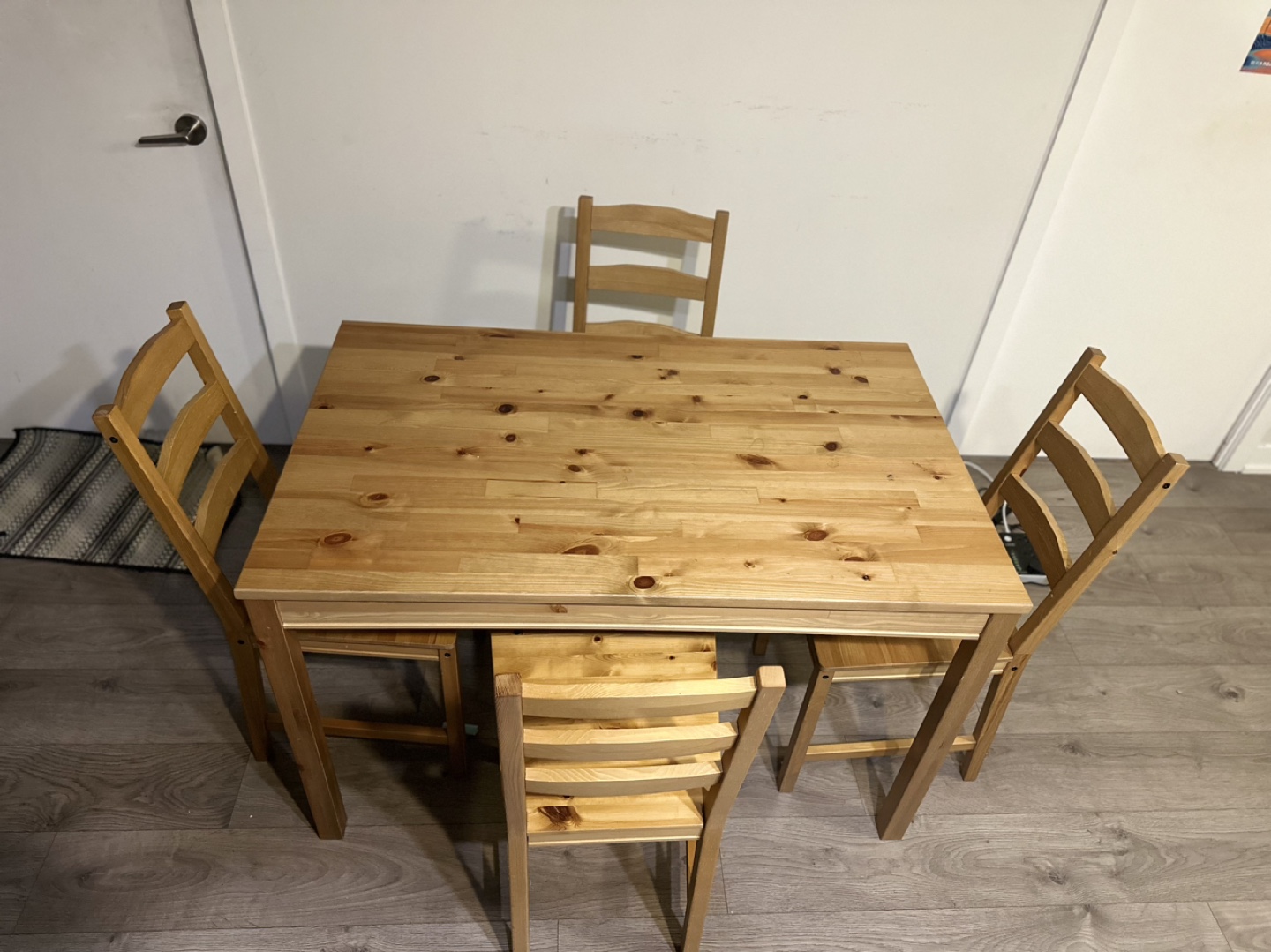 Dining table - photo 3