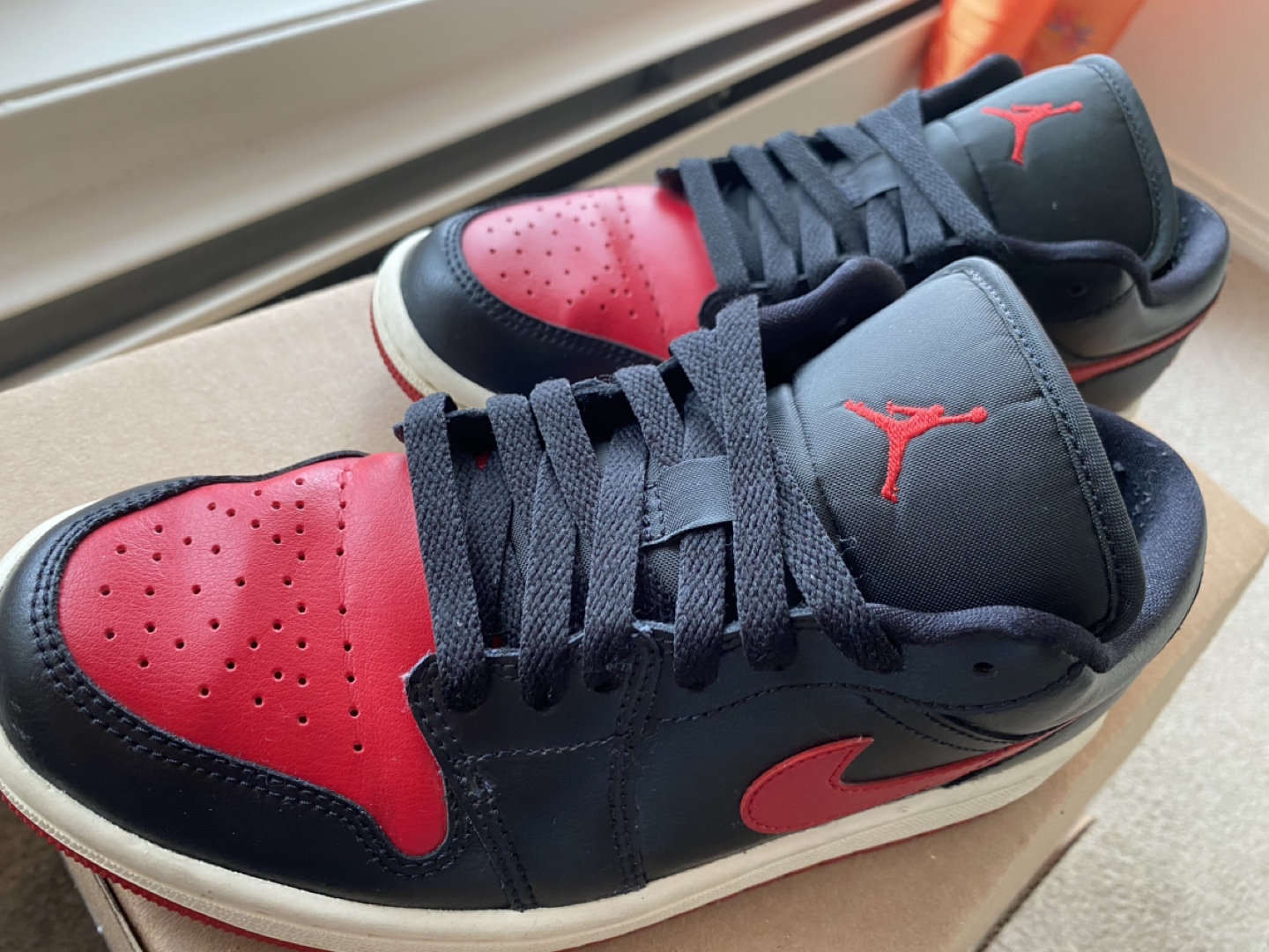 Air Jordan 1 Low Black Red Size 7 - photo 2