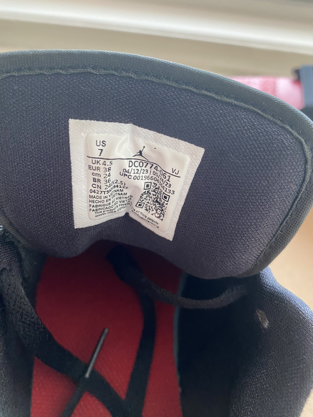 Air Jordan 1 Low Black Red Size 7 - photo 3