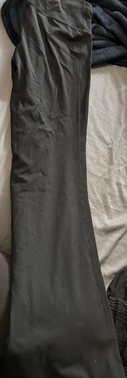 5 pairs of pants image indicator(2)