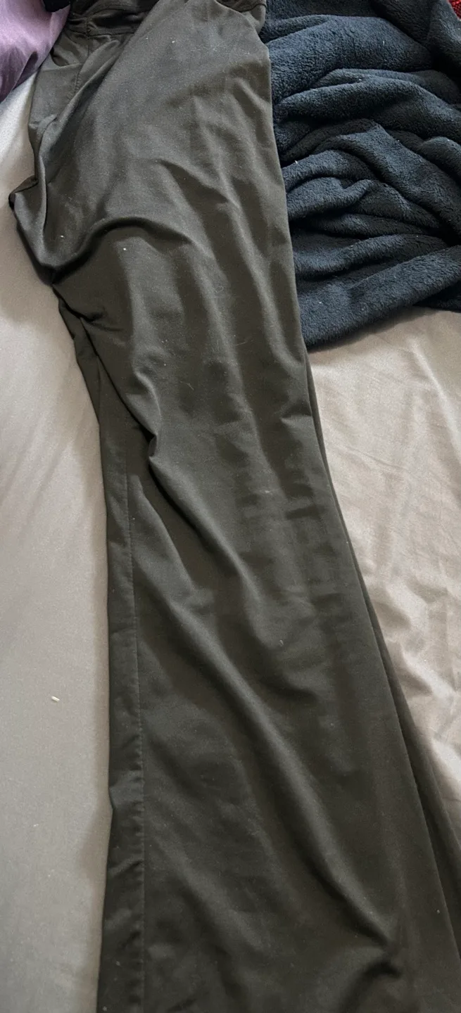 5 pairs of pants image indicator(5)