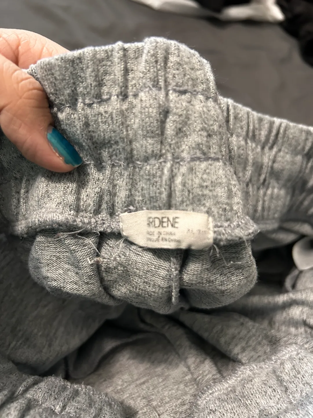 5 pairs of pants image indicator(7)