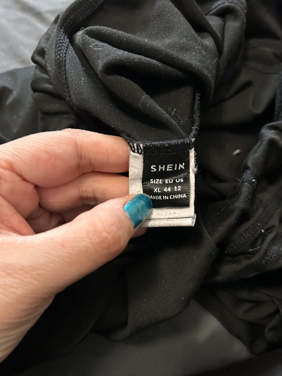 5 pairs of pants image indicator(6)