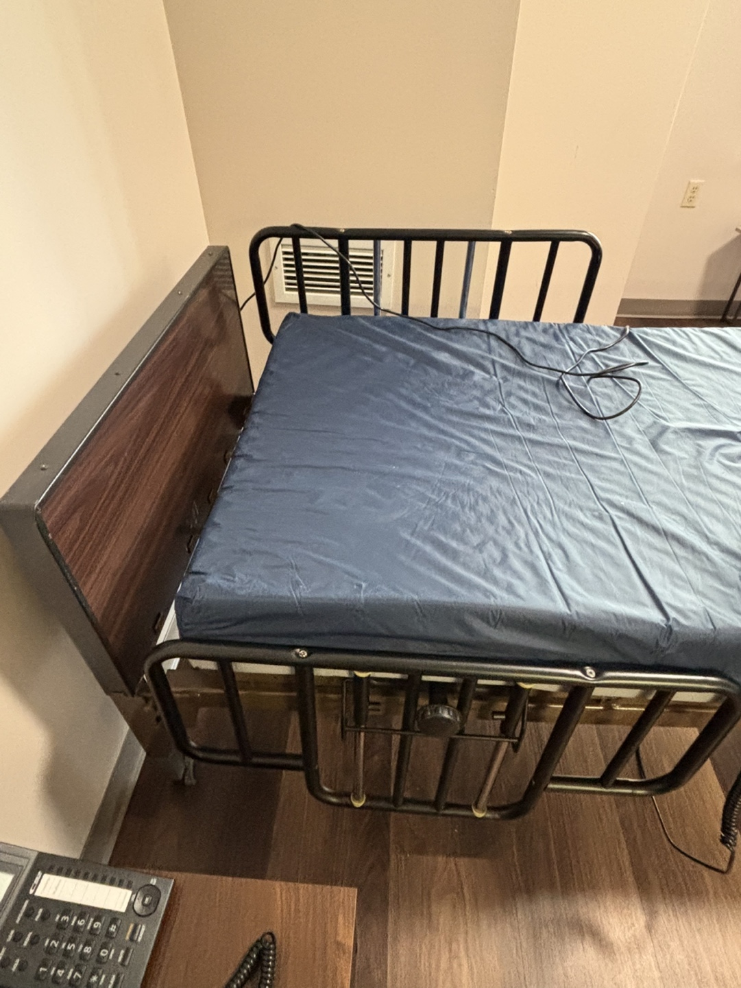 Invacare Solace Hospital Bed - photo 3