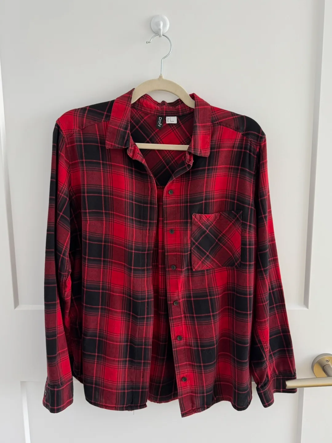 H&M Red and Black Plaid Shirt - Size M thumbnail