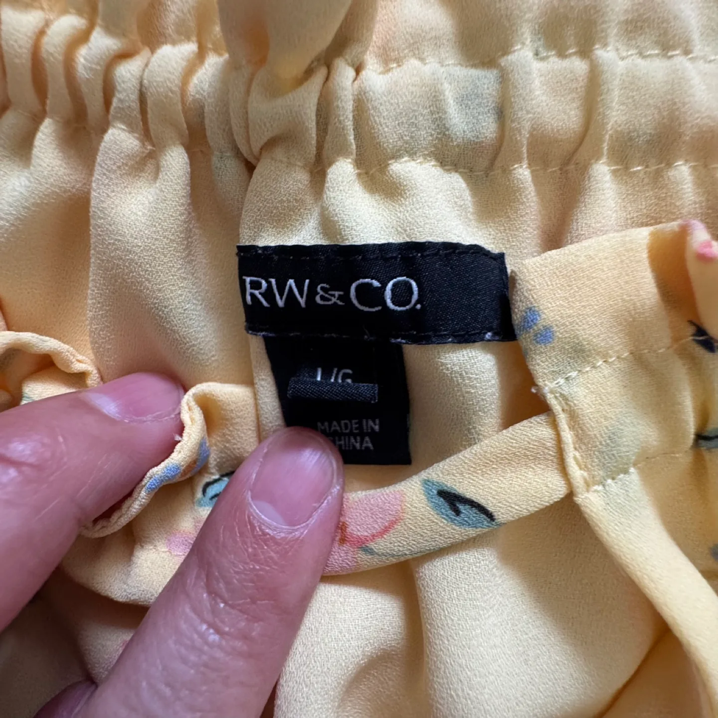 RW&CO. Yellow Floral Halter Top Size L image indicator(3)