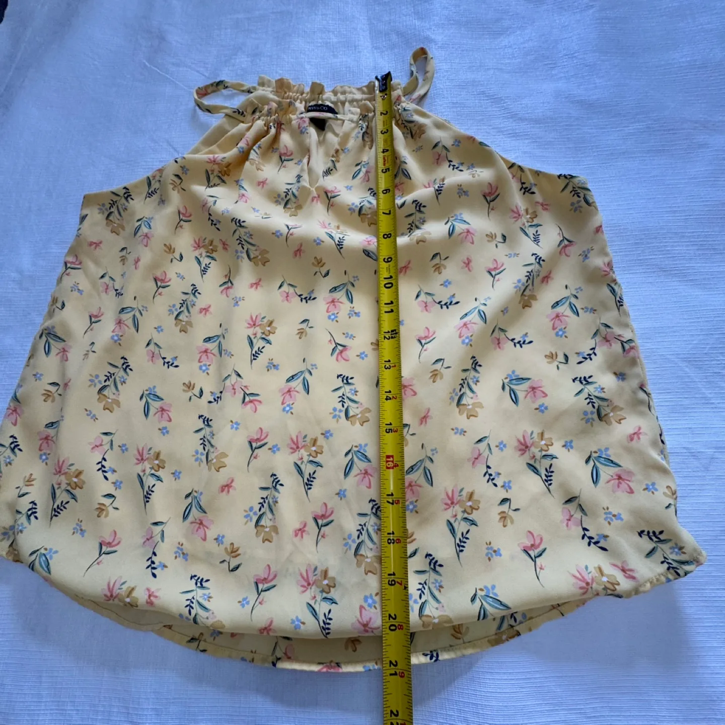 RW&CO. Yellow Floral Halter Top Size L image indicator(6)