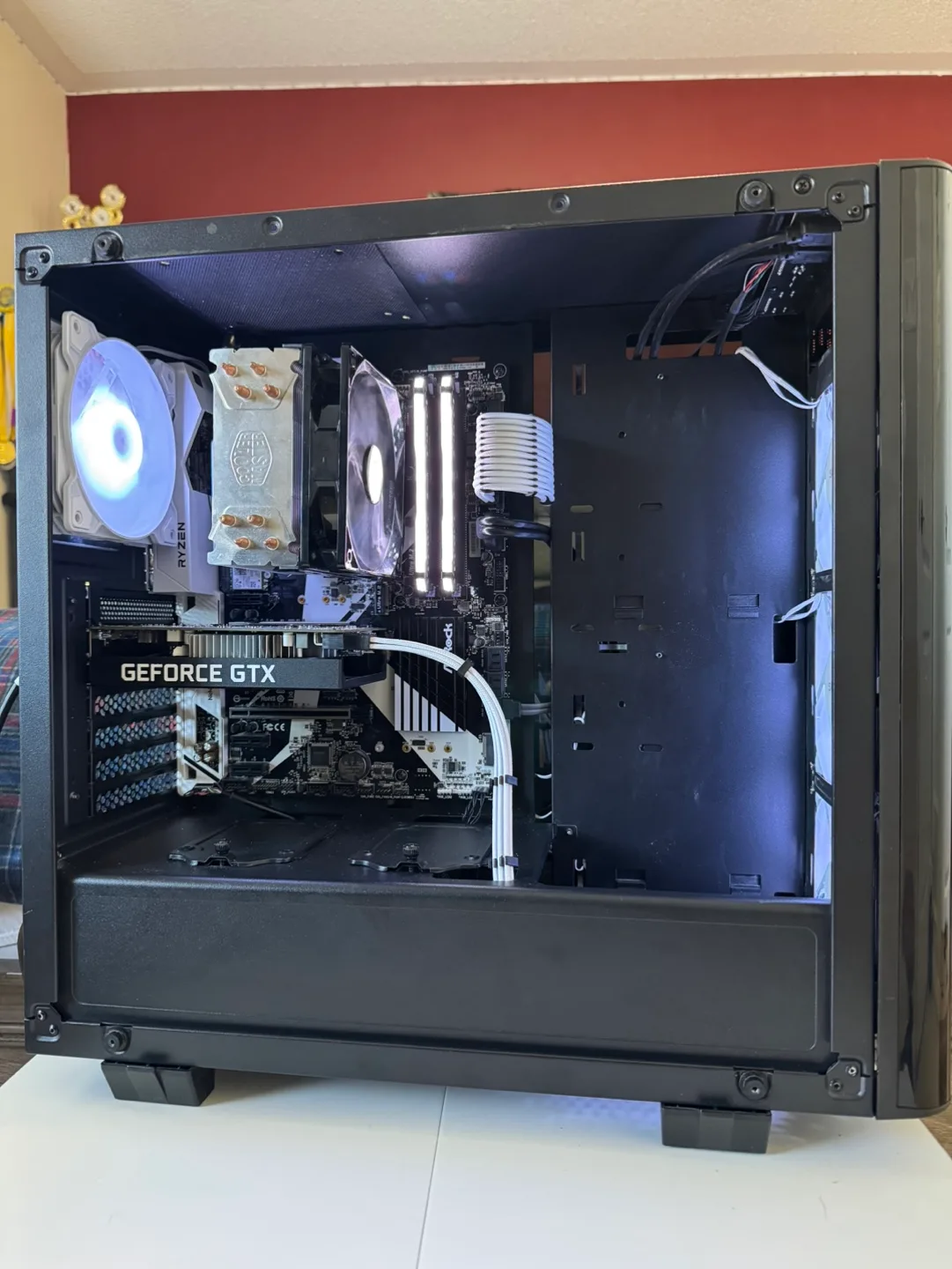 Gaming pc (Ryzen 7 1700x, GTX 1650 Super, 16gb DDR4) image indicator(4)