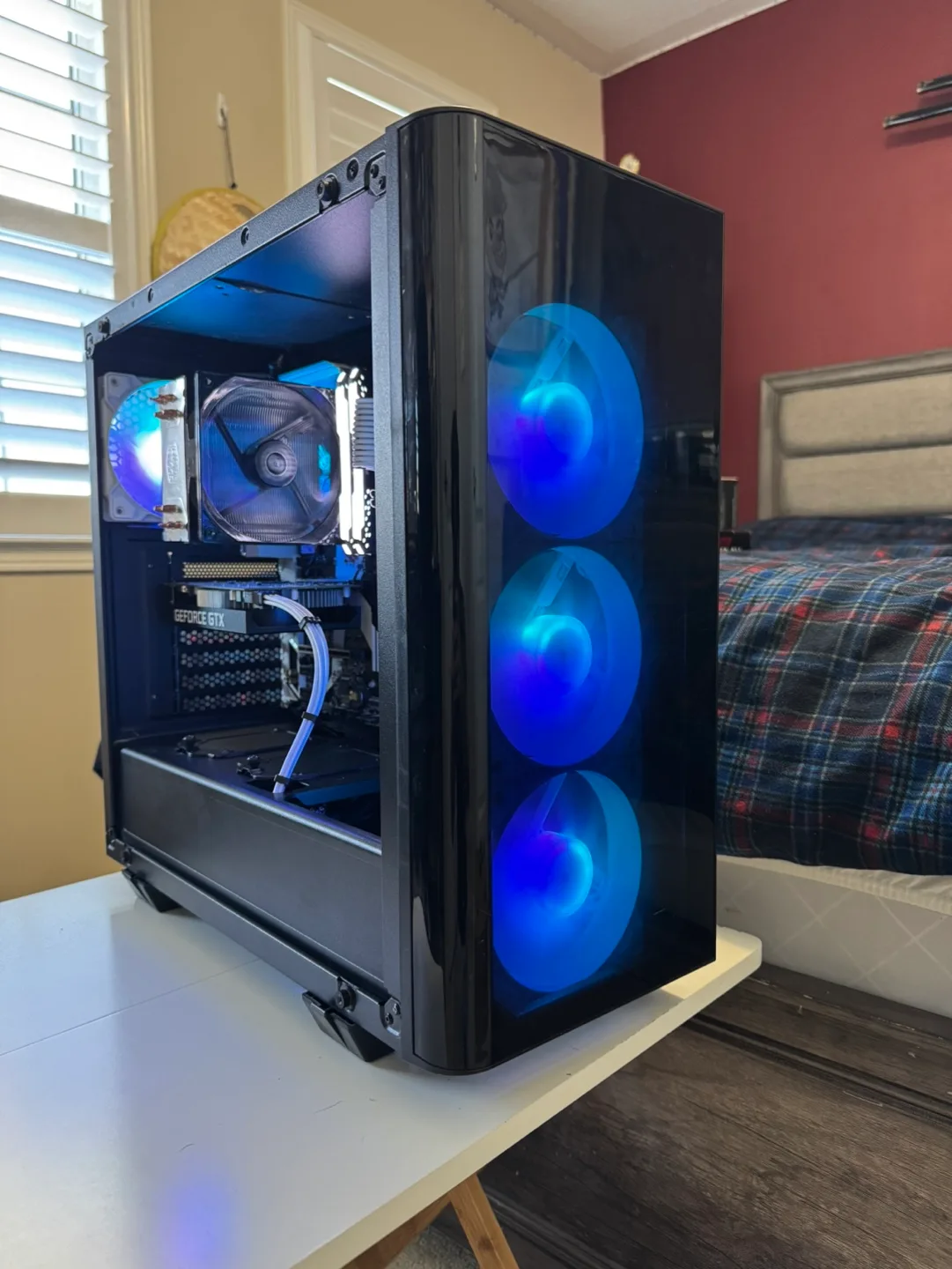 Gaming pc (Ryzen 7 1700x, GTX 1650 Super, 16gb DDR4) image indicator(5)