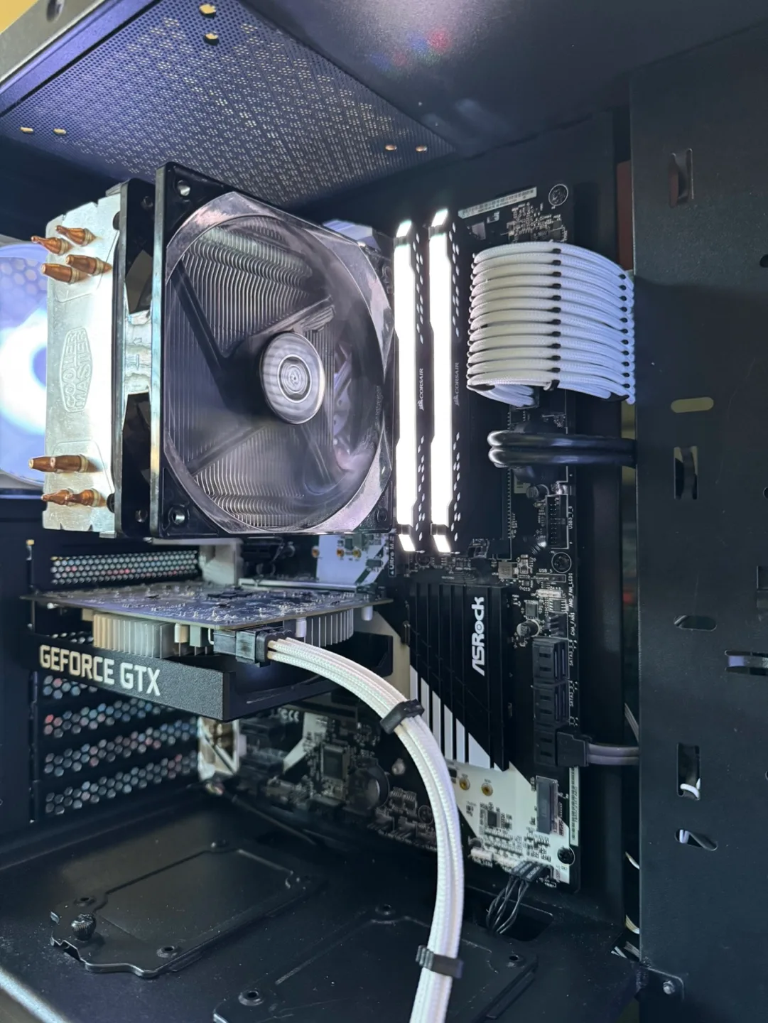 Gaming pc (Ryzen 7 1700x, GTX 1650 Super, 16gb DDR4) image indicator(2)