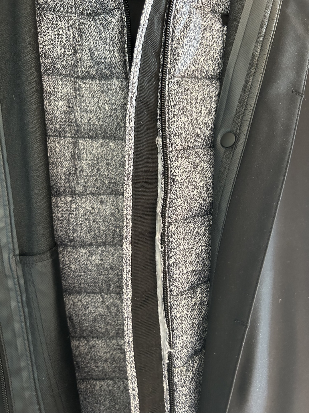 Roots Down Jacket + Uniqlo Blocktech Half Coat - photo 4