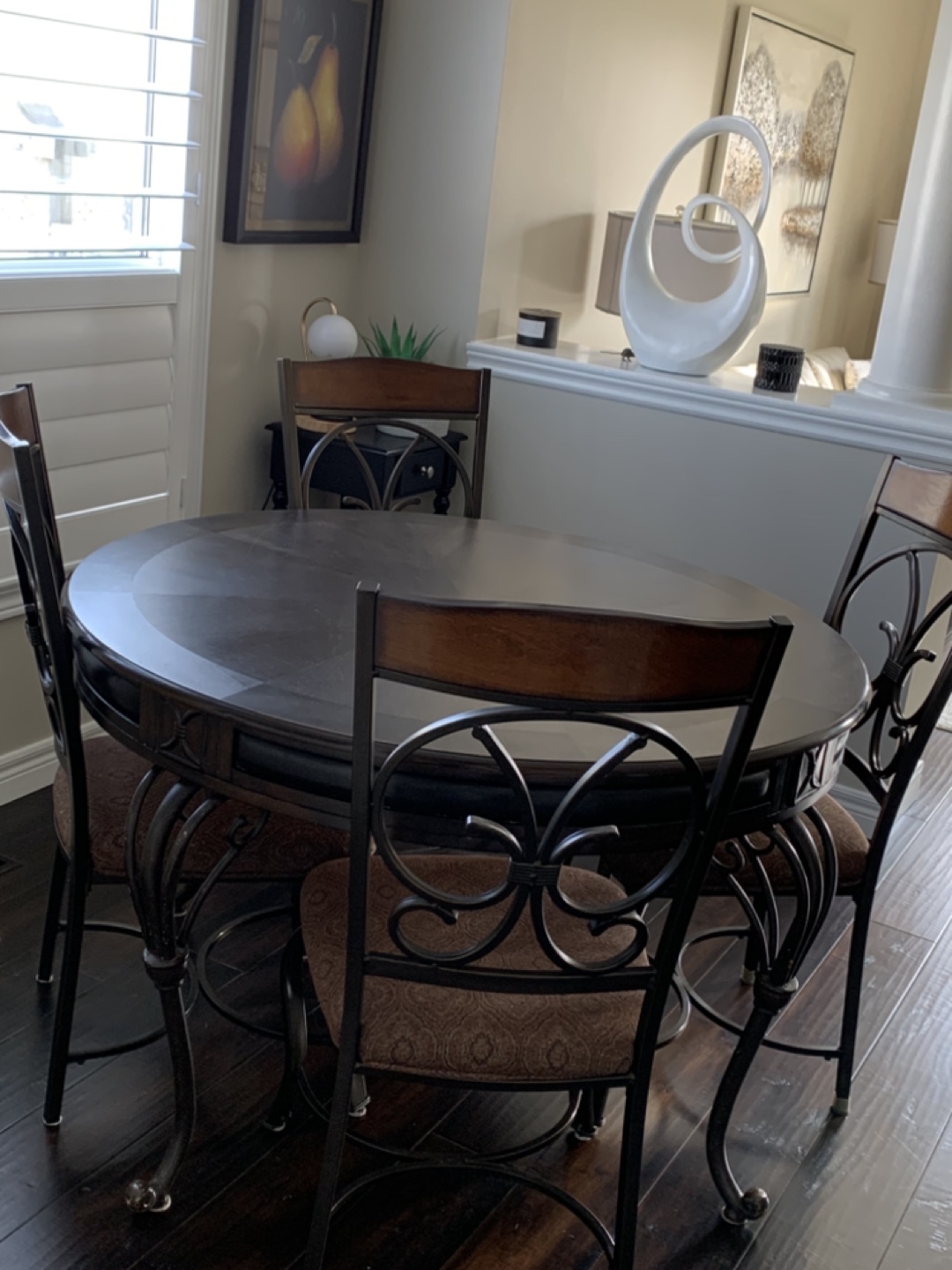 Round Dining Table with Four Chairs - photo 3