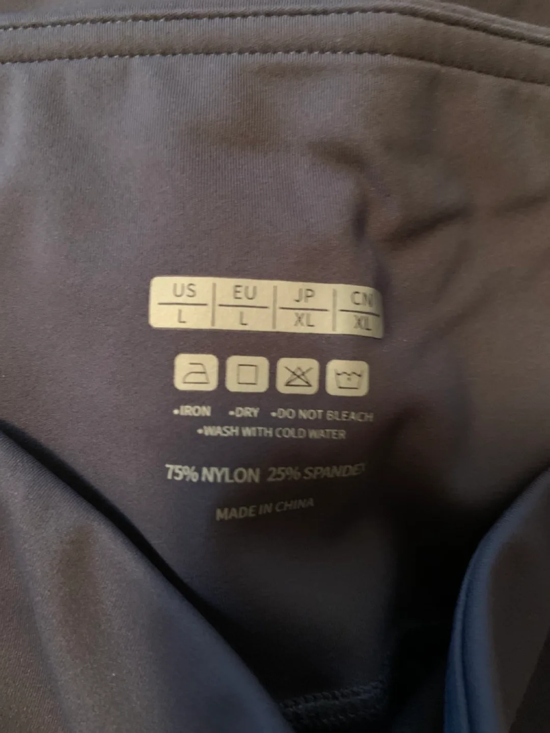 Women's High-Waisted Leggings with Pockets - Size Large image indicator(4)