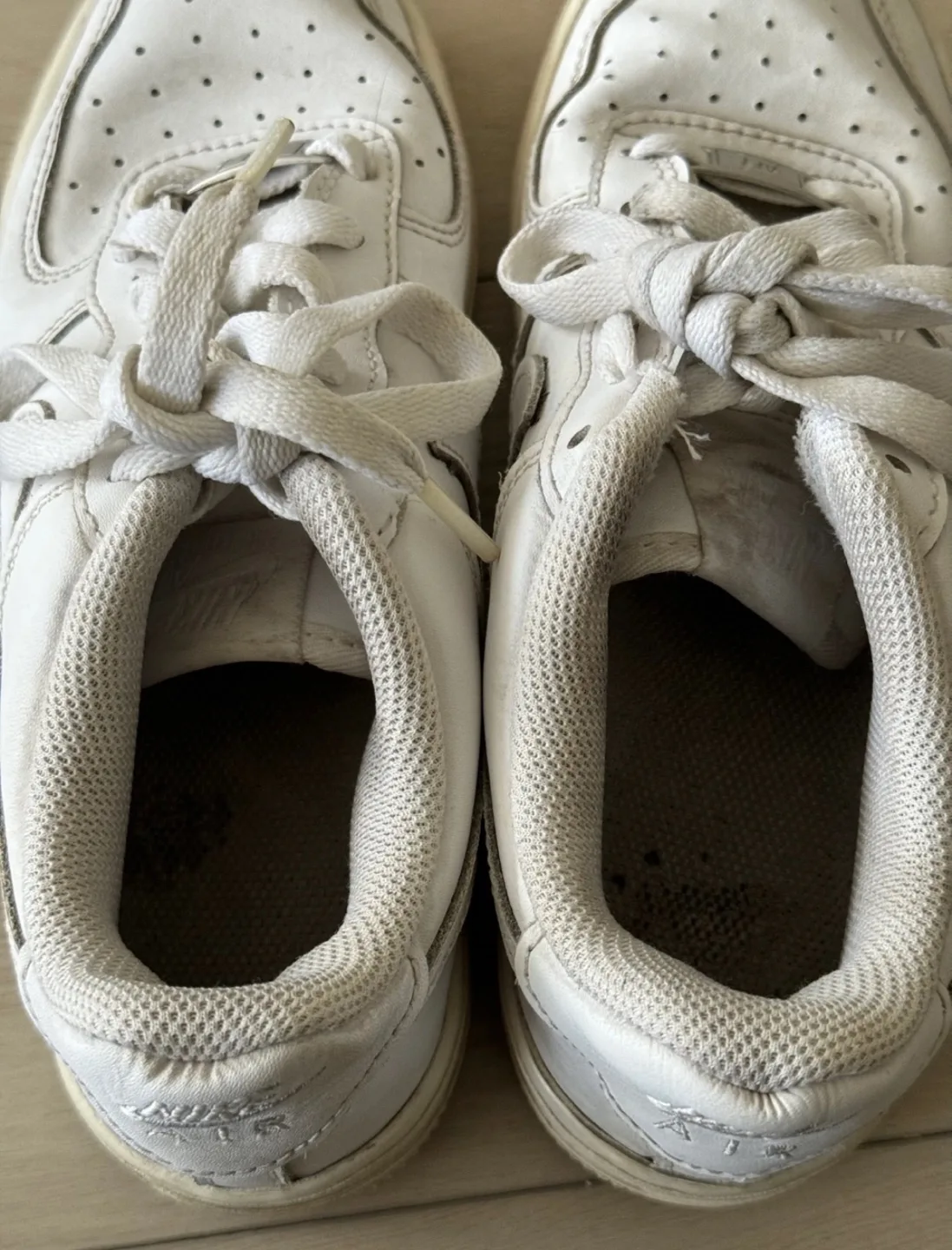 WMNS 6 Nike Air Force 1 ‘07 white image indicator(3)