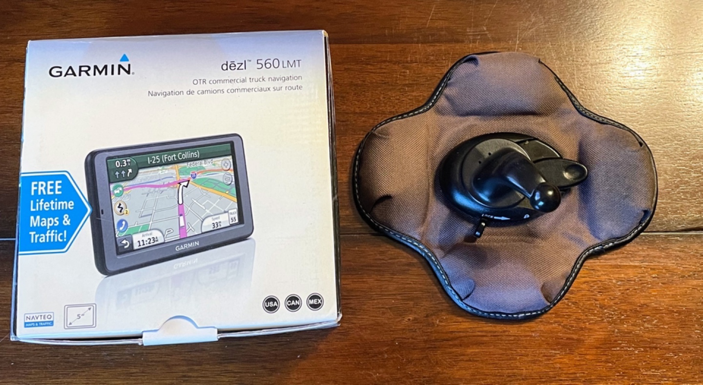 GARMIN dezl 560 LMT Truck navigation - photo 3