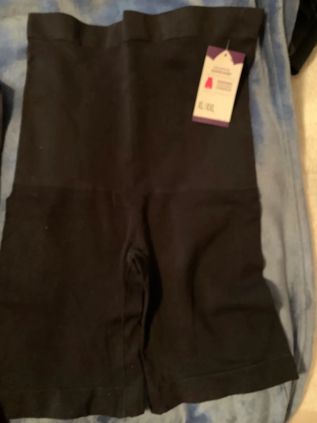 Shapermint shaping cami  & high Waisted Shorts image indicator(4)