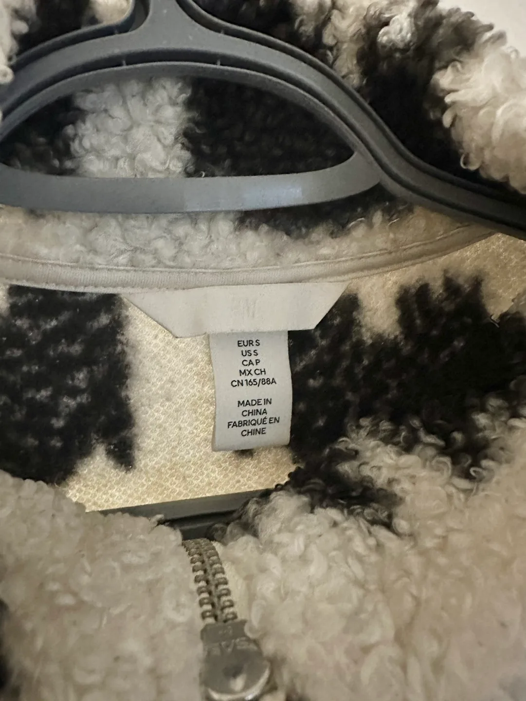 Woman’s Sherpa jacket image indicator(3)