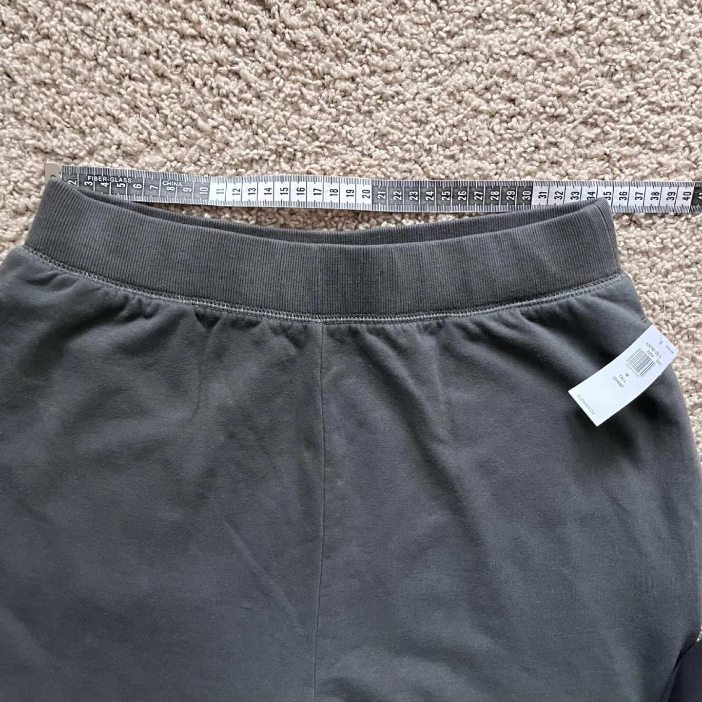 NWT Old Navy High Waisted Fleece Flare Grey Panther Sweatpants image indicator(2)