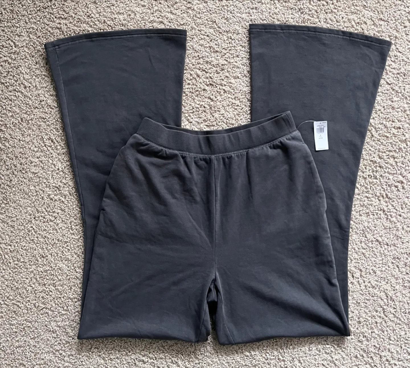 NWT Old Navy High Waisted Fleece Flare Grey Panther Sweatpants image indicator(8)