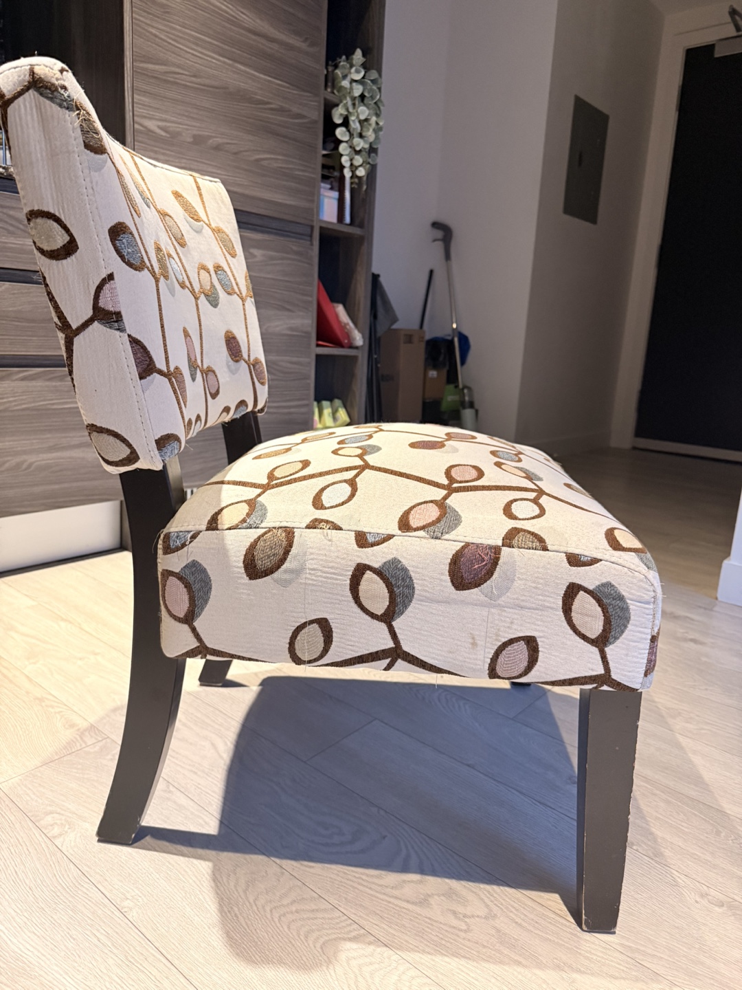 Accent Chair - Beige and Brown Leaf Pattern - photo 2
