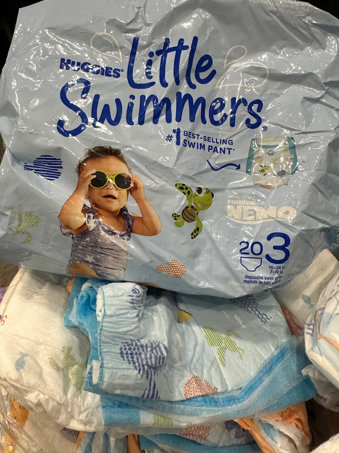 Bulk Package of Huggies Little Swimmers and Disney Pull ups image indicator(5)