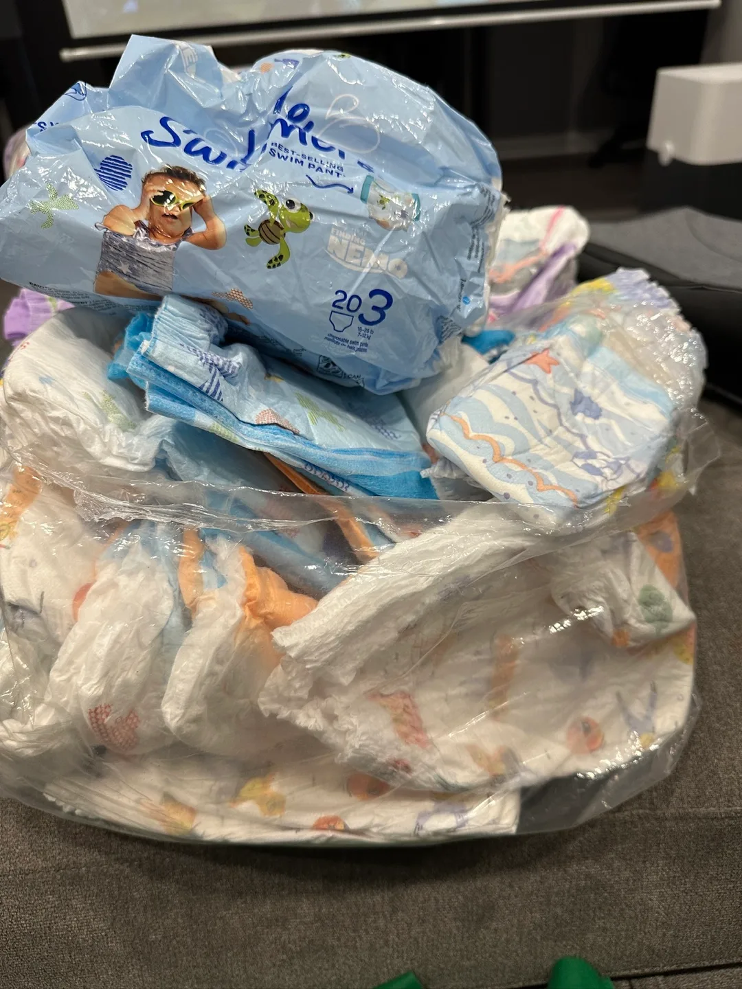 Bulk Package of Huggies Little Swimmers and Disney Pull ups image indicator(4)