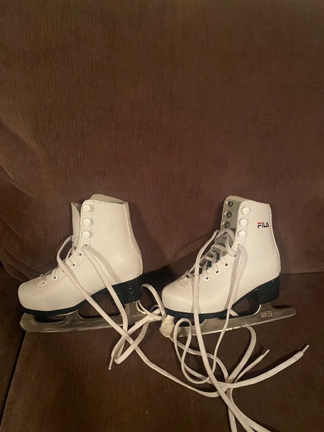 Fila Girls Figure Skates Size 9 Youth image indicator(2)