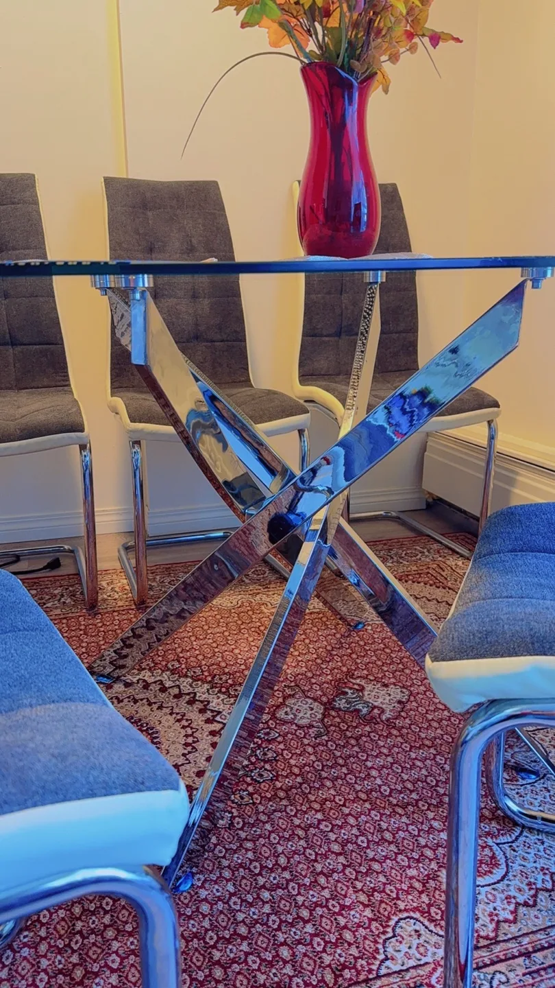 Glass Dining Table with 6 Chairs image indicator(3)