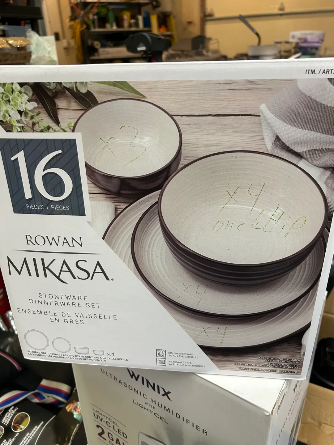 Mikasa Rowan 16-Piece Stoneware Dinnerware Set image indicator(2)
