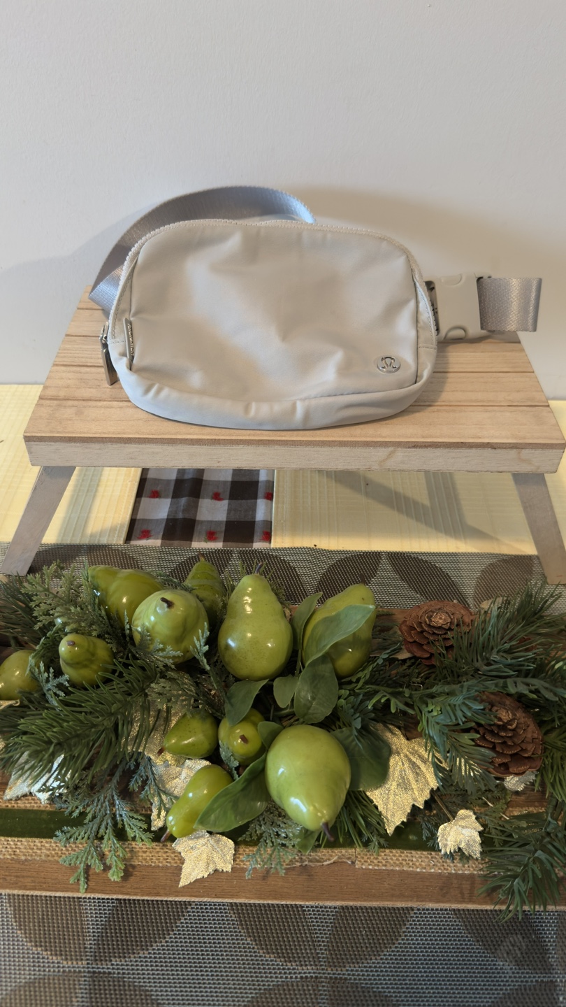 Lululemon Waist Bag - Light Grey - photo 3