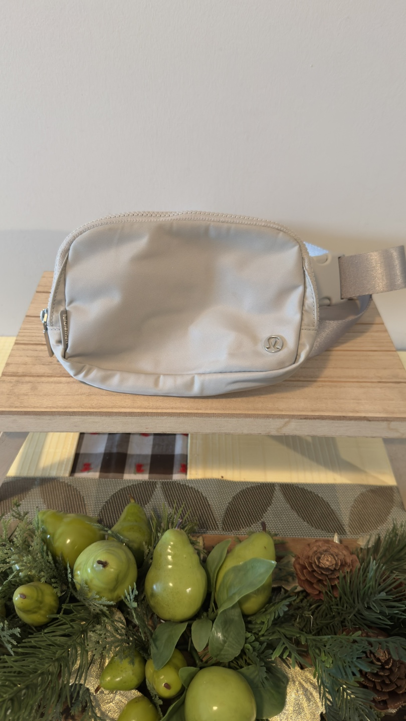 Lululemon Waist Bag - Light Grey