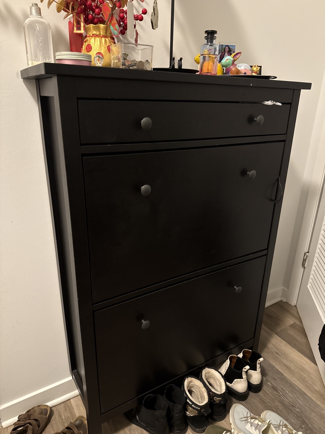 Black Shoe Cabinet with Three Drawers