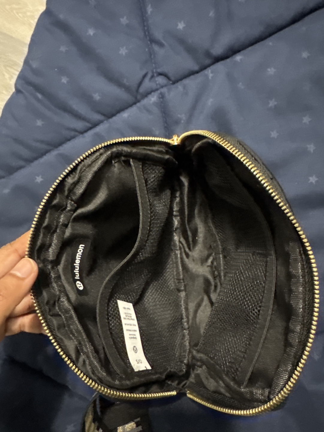 Lululemon Black Everywhere Belt Bag - photo 4