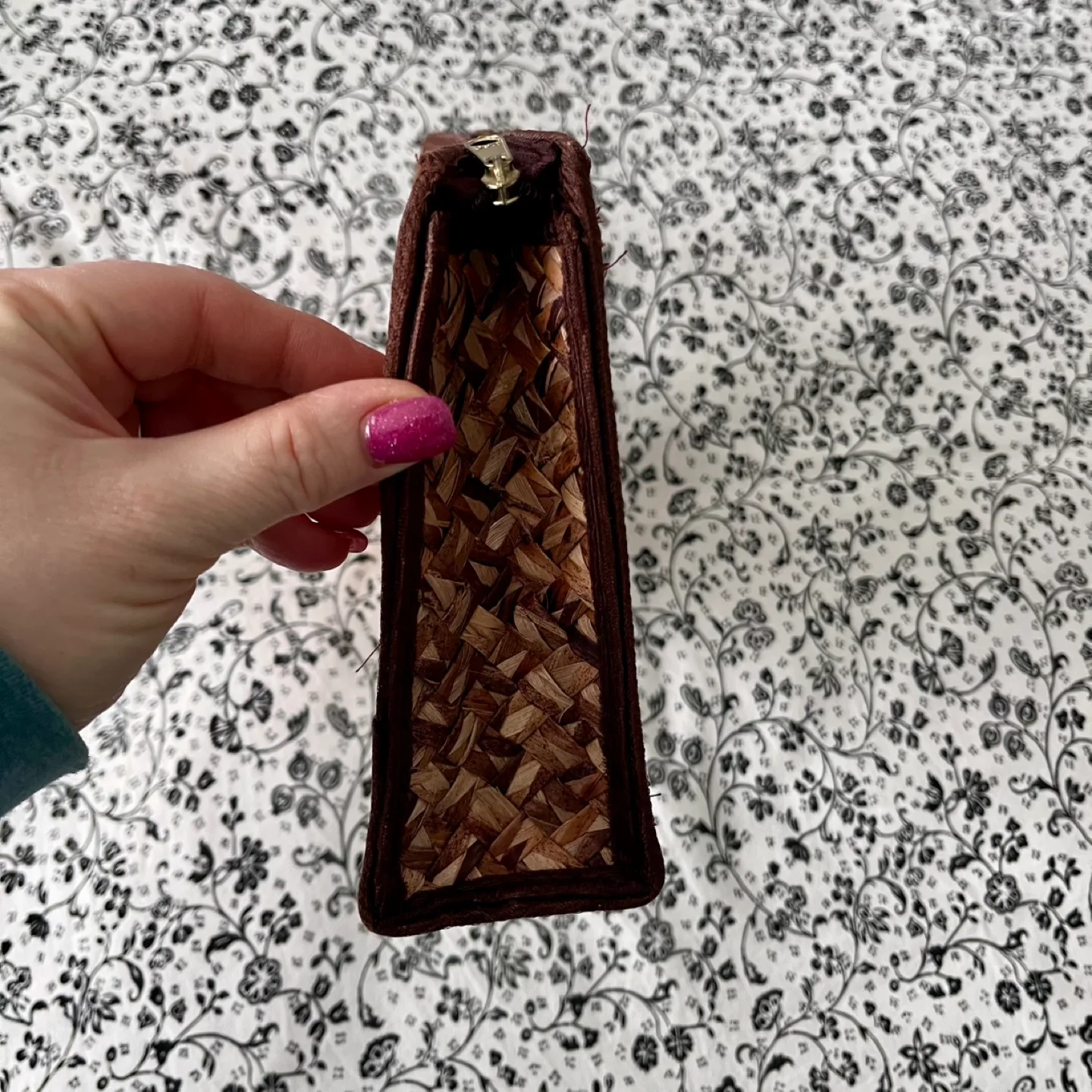 Tiki Straw Clutch Woven Zippered Handbag Purse image indicator(3)